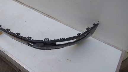 Средняя часть заднего бампера VW Touareg 2 с 2010г