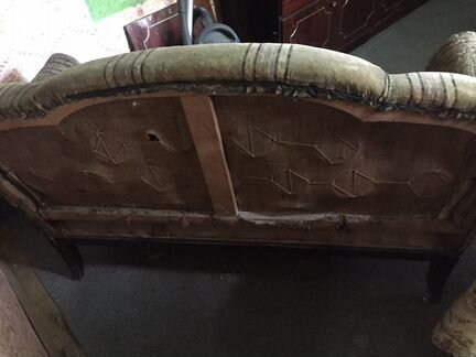 Диван старинный 19 век