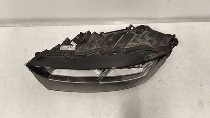 Фара левая LED Audi Q7 4M