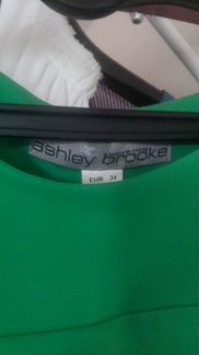 Зеленое платье