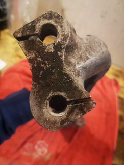 Audi a4b8 кулак передний правый 8K0407258L