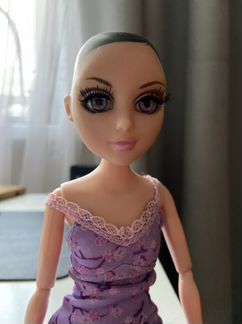 Шарнирная кукла moxie