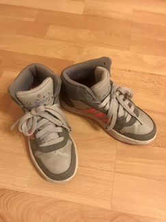 Высокие кроссовки на девочку Adidas, 32