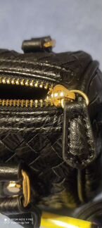 Абсолютно новая черная маленькая сумка