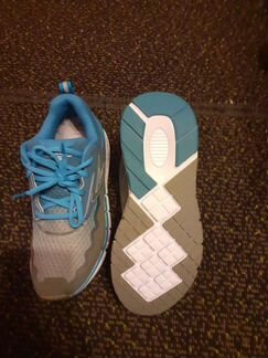 Кроссовки 38 размер. Новые