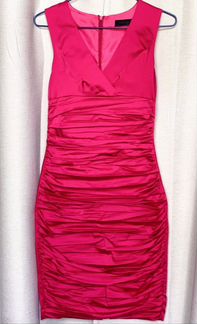 Платье 42 40 размер Алое Новое