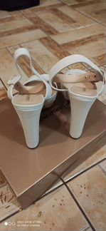 Босоножки Carlo Pazolini новые 39