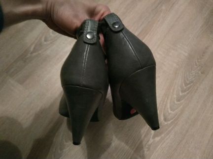 Сапоги ботильоны Zara