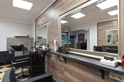 Продается сеть салонов красоты (3 салона)