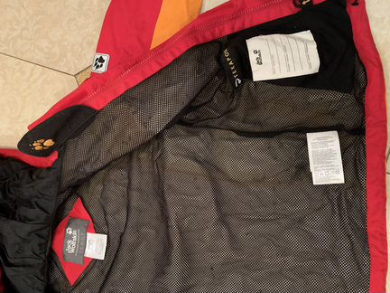 Детская ветровка Jack Wolfskin с технологией Texap