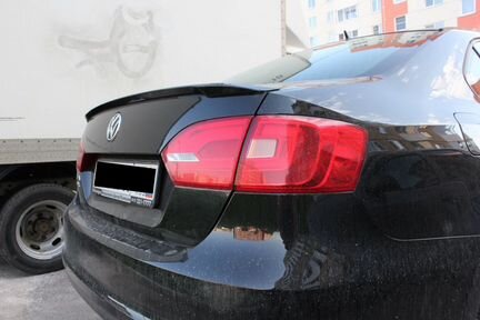 Спойле на Volkswagen Jetta 6 (дорест)