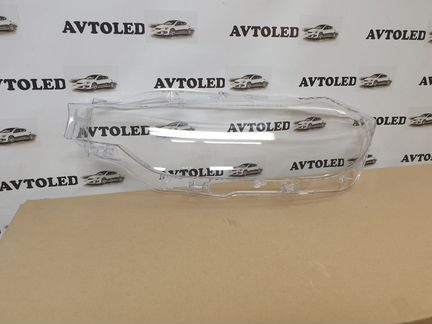 Стекло левой фары BMW 3 F30 F31 LED 2015-2018