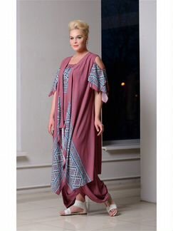 Костюм летний женский новый р56