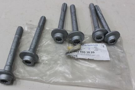 Mercedes benz W 204 Болты развальные A0029903020