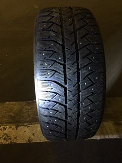Шипованные зимние шины 255 50 R19 Bridgestone