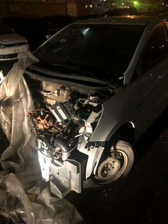 Hyundai Solaris 1.4 AT, 2015, битый, 200 000 км