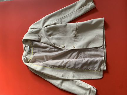 Пиджак бежевый