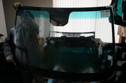 Лобовое стекло Chevrolet Cruze (Шевроле Круз)