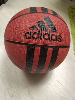 Баскетбольный мяч adidas