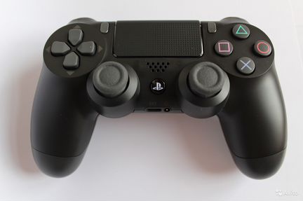 Dualshock 4v2 почти новый