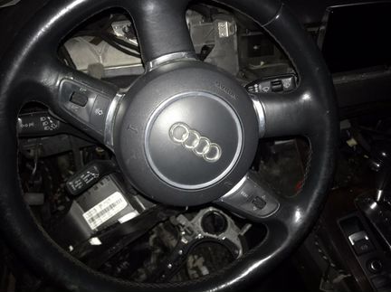 Подушка безопасности в руль Audi A8 S8 02-10
