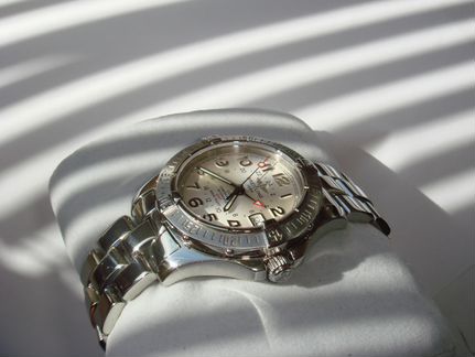 Часы Breitling Colt GMT