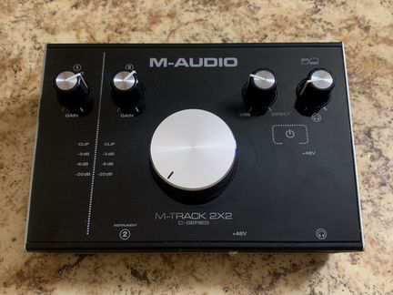 Внешняя звуковая карта M-audio M-track 2x2