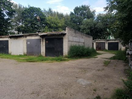 Гараж, > 30 м²