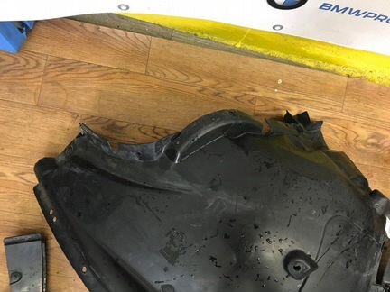 Подкрылок передний правый Bmw X5 E70 N57S 2012