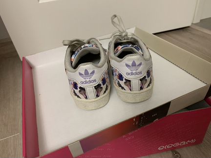 Кроссовки adidas