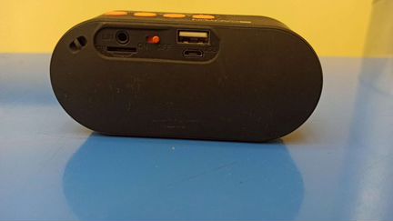 Продам Bluetooth колонку canyon. Работала очень ма