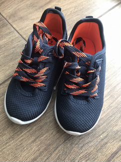 Новые летние кроссовки carters 25р